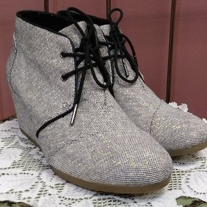 Toms Wedge Lace Up Booties Size 11